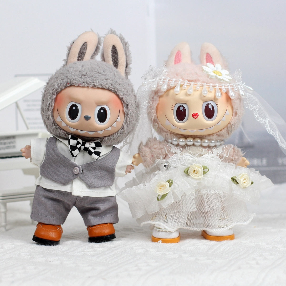 Take your Labubu doll on an adventure with this bride and groom hoodie outfit! Handmade for versions 1 to 3, it ships worldwide with fast delivery. (Labubu figure not included) Go bold, dare to dress up with Labubu! Labubu Outfit bride and groom Hoodie Style - Handmand Doll Outfit