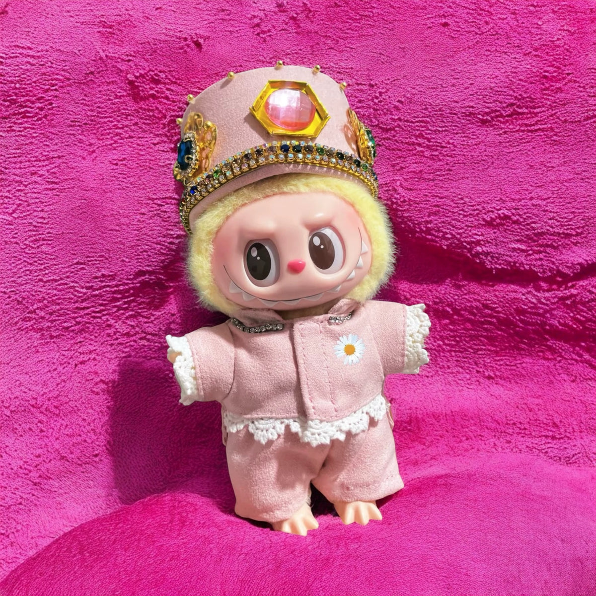 Transform your labubu into the ultimate fashion icon with the Pink G Dragon Look costume style! Add some serious style to your collection with this handmand outfit, inspired by the legendary G Dragon. Fits labubu versions 1, 2, and 3. Ships worldwide with fast shipping. Labubu figure not included., Pink-Crown-G-Dragon-costume_style_-_Handmand_Labubu_Doll_Outfit